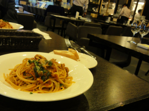 ワインウェアハウス　ボン・ルパのパスタランチ