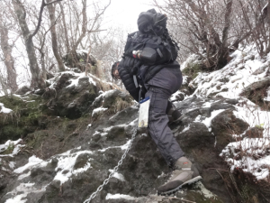 下山の鎖場